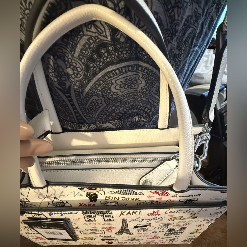 🔥 KARL LAGERFELD Paris Tote with Guitar Strap or shoulder strap carry. Beautiful - Picture 3 of 8